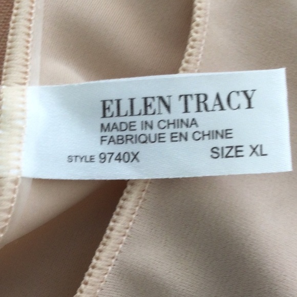 Woman’s Top by Ellen Tracy size XL color cream 85% Nylon 15% Spandex. #445 - Picture 4 of 7